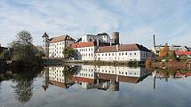 Ke kulatému jubileu připravila správa jindřichohradeckého zámku ve spolupráci s městem a pobočkou Státního oblastního archivu v Třeboni několik akcí.