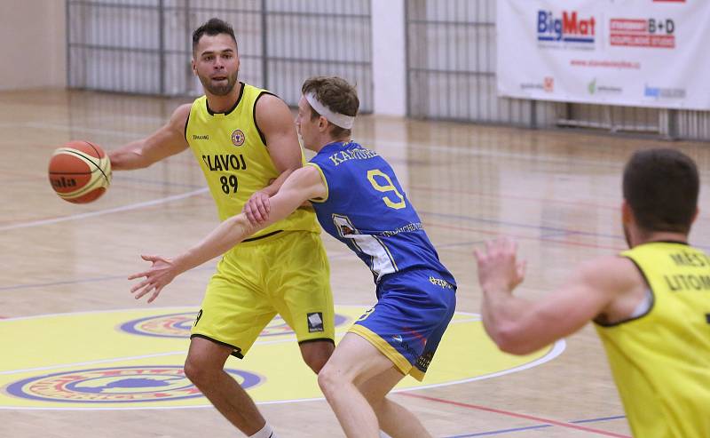 Basketbalový zápas mezi Litoměřicemi a Jindřichovým Hradcem