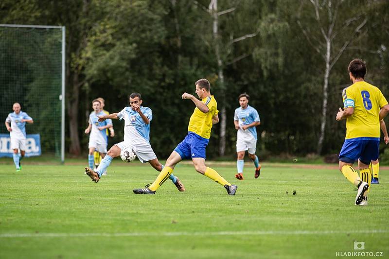 Jindřichohradečtí fotbalisté v duelu s Doubravkou vybojovali dva body.