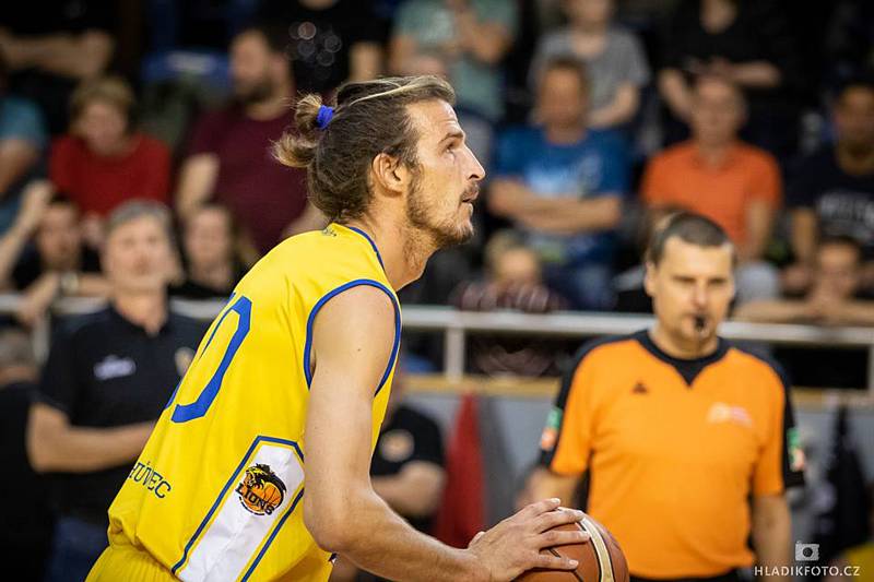 Hráči Fio Basketu sice ve druhém finálovém souboji play off I. ligy doma porazili GBA EU Praha 80:76, ale z titulu se radoval hostující tým.