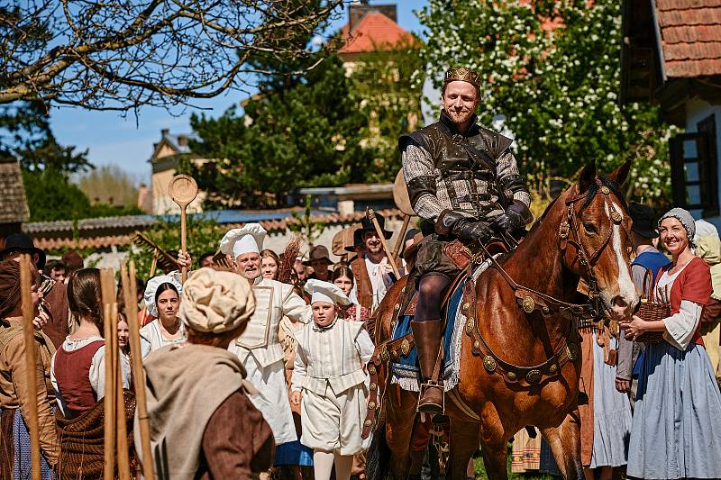 Tvůrci pohádky Tajemství staré bambitky 2 hlásí hotovo. Poslední klapka padla minulý týden na zámku v Jindřichově Hradci.