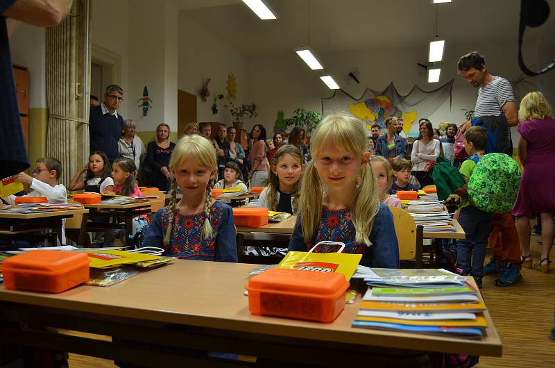 První školní den v ZŠ v Sokolské ulici v Třeboni.