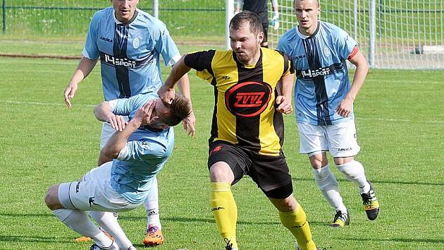 Hradečtí fotbalisté divizní derby v Milevsku prohráli 1:3.