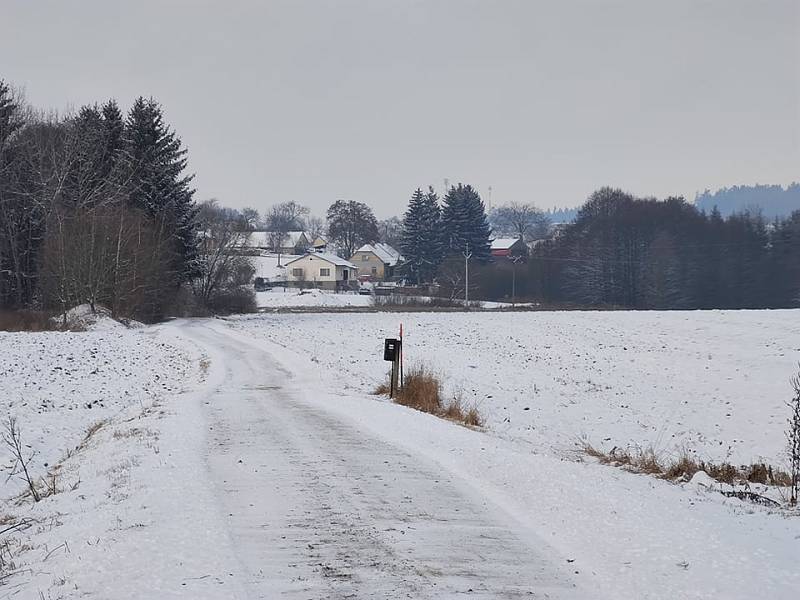 Zvěřinova vyhlídka u Jindřichova Hradce, pohled na letiště a Děbolín.