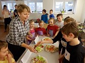 Školáci z Lodhéřova soutěžili ve zdravém vaření.
