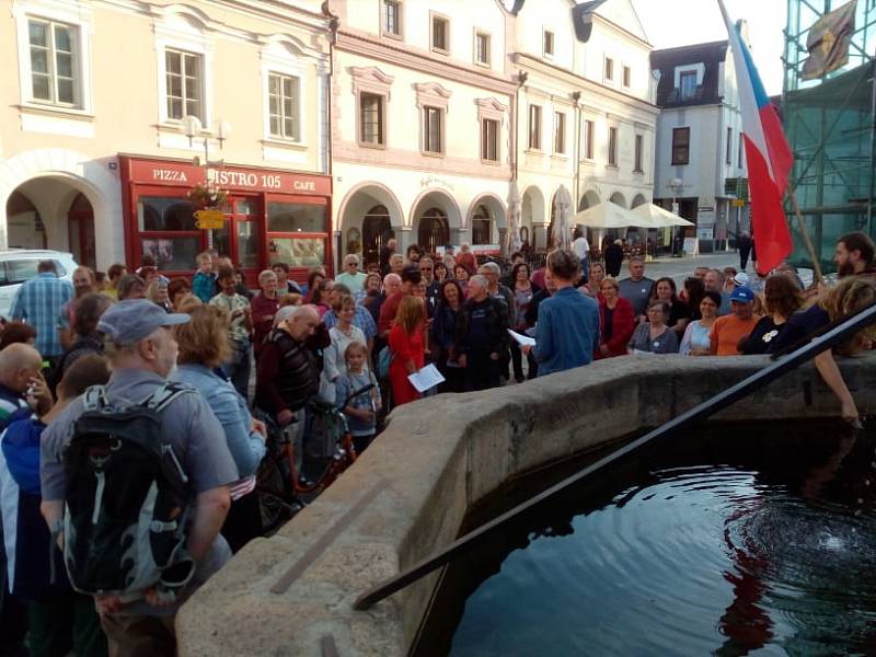 Demonstrace proti okupaci sovětskými vojsky v Třeboni.