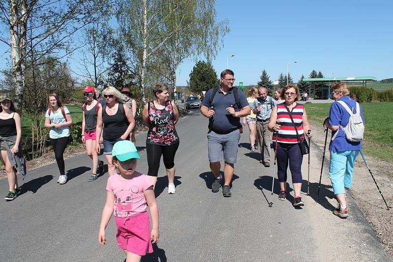 V Deštné se lidé sešli při protestu proti vybudování úložiště jaderného odpadu.