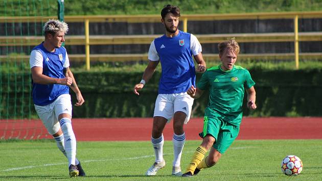 Fotbalisté Třeboně dokázali doma porazit favorizované Prachatice 1:0. Statečně se s drželi i v podzimním vzájemném souboji, který na stadionu Tatranu prohráli 2:3.