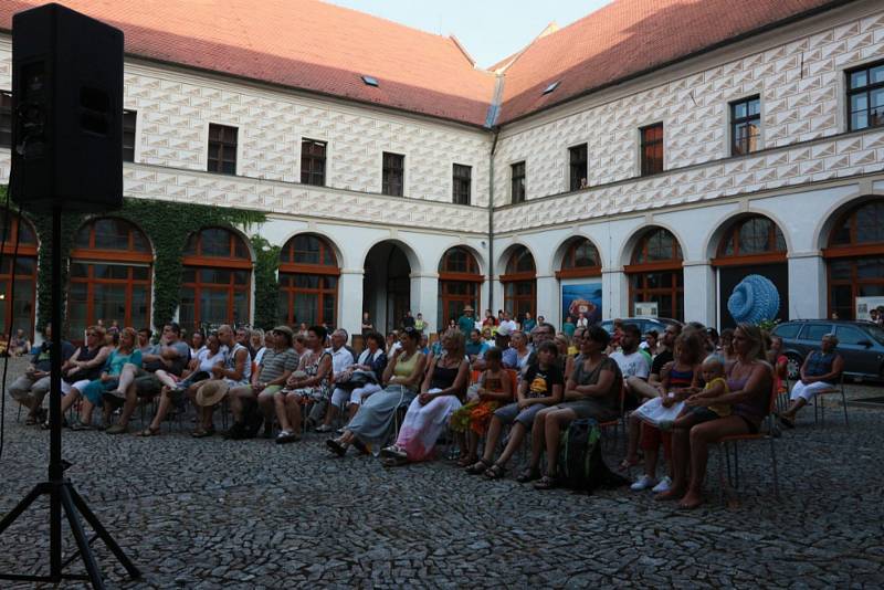 Hradečáci si užili dvojkoncert Pavla Jarčevského a Pensée.