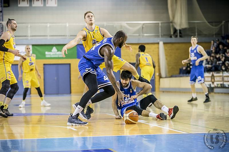 Jindřichohradečtí basketbalisté podlehli v prvním kole nadstavby USK Praha 70:73.