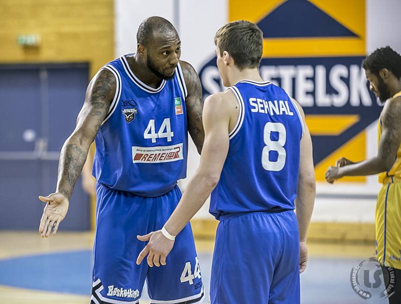 Jindřichohradečtí basketbalisté podlehli v prvním kole nadstavby USK Praha 70:73.