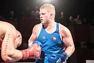 Třeboňský boxer Adam Kolařík zvítězil na šampionátu v Ostravě ve váze nad 91 kilogramů.