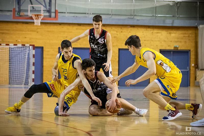 Hráči Fio Basketu sice ve druhém finálovém souboji play off I. ligy doma porazili GBA EU Praha 80:76, ale z titulu se radoval hostující tým.