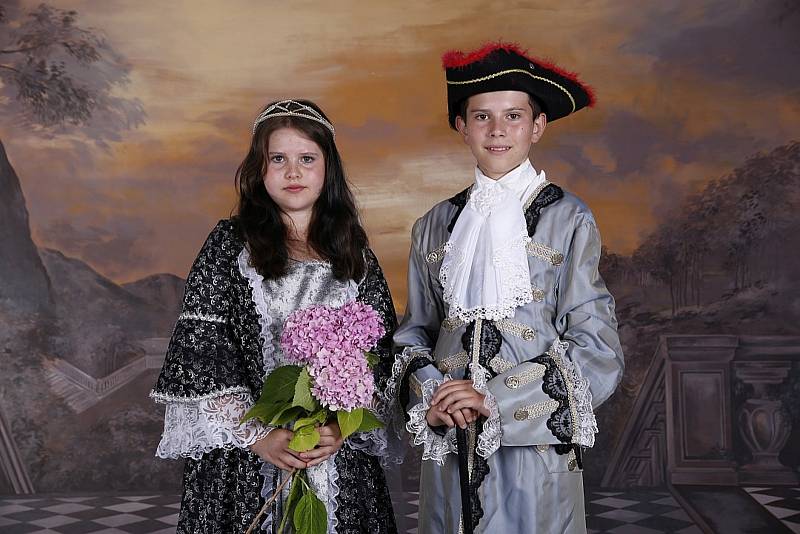 Focení v historických kostýmech v Muzeu fotografie a moderních obrazových médií v Jindřichově Hradci