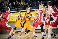 Jindřichohradečtí basketbalisté v rozhodujícím utkání  play off I. ligy porazili Pardubice vysoko 102:54 a v semifinále se utkají se Svitavami.