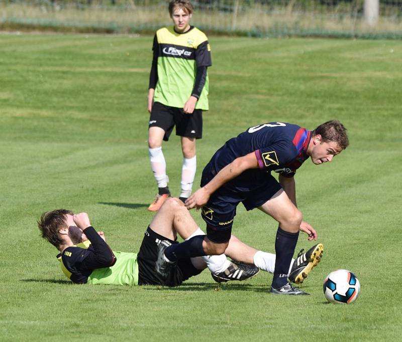 Jindřichohradečtí fotbalisté v 7. kole KP nadělili Oseku na jeho hřišti pět gólů.