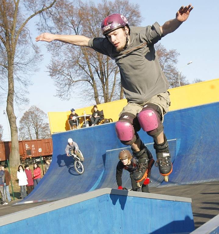 Skatepark v Jindřichově Hradci je hojně využívaný.