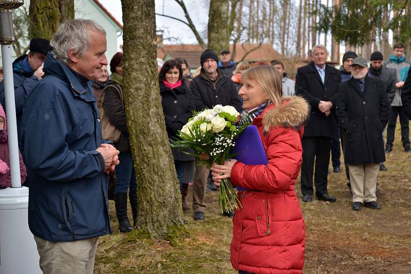 V Suchdole nad Lužnicí odhalili památník připomínající židovské oběti války.