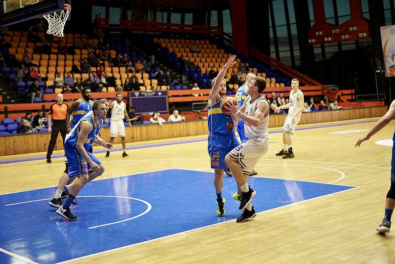 USK Praha – Basket Fio banka J. Hradec 66:44.