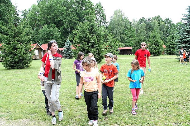 Letní dětský tábor Bílá skála přivítal letošní první dětské návštěvníky.
