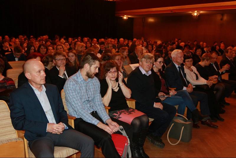 V sále hradeckého kulturního domu Střelnice byly vyhlášeny výsledky ankety nejúspěšnější sportovec roku 2018.