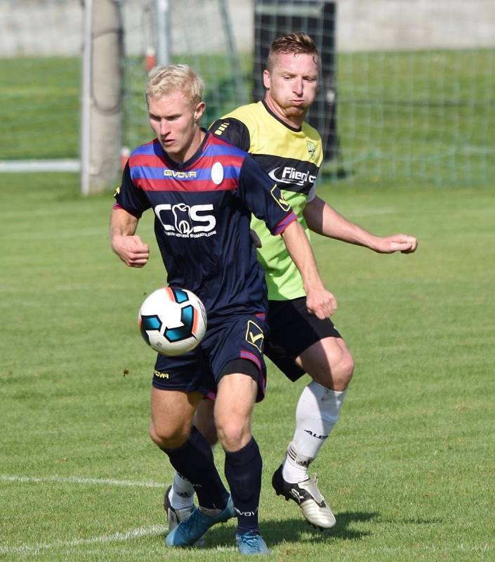 Jindřichohradečtí fotbalisté v 7. kole KP nadělili Oseku na jeho hřišti pět gólů.