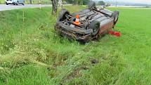 V pověstní zatáčce nad Otínem havarovalo další auto. Na vině je rychlost. 