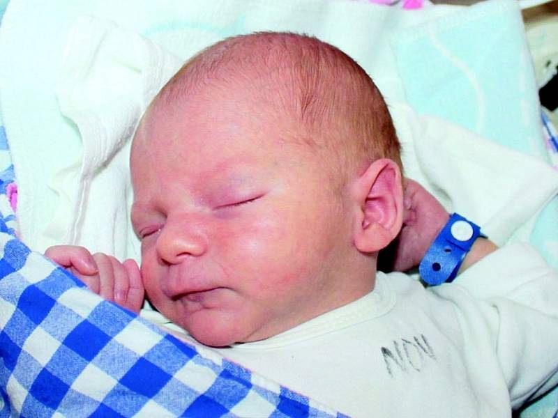 Matyáš Křinecký  se narodil 11. října ve 13 hodin a 35 minut Adéle Zemanové a Otovi Křineckému z Jindřichova Hradce. Vážil  3550 gramů a měřil  51 centimetrů. 
