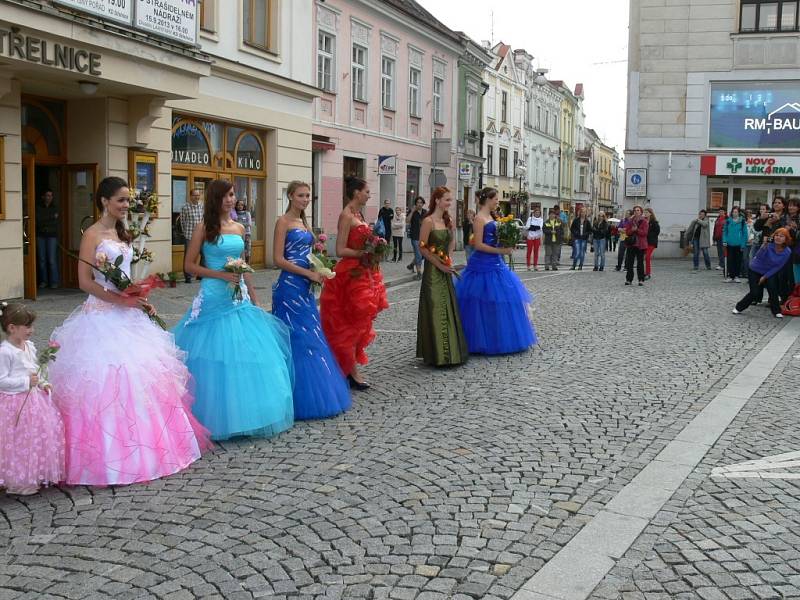 Květinové odpoledne v Jindřichově Hradci spojené s módní přehlídkou.