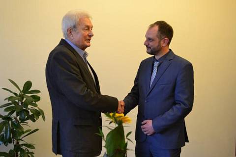 Práci Karla Matouška ocenilo současné vedení města v čele se starostou Michalem Kozárem.