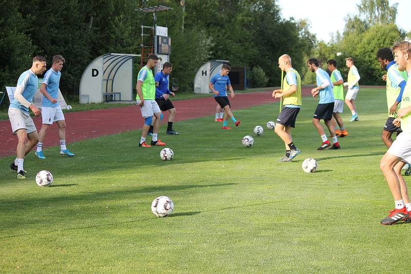 Jindřichohradečtí divizní fotbalisté rozhodně nezahálejí a už nyní se poctivě připravují na nový ročník divize.