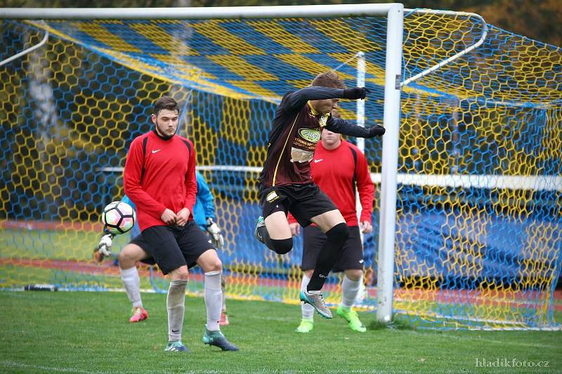 Fotbalisté Nové Včelnice porazili v derby I.A třídy Dačice jasně 5:1.