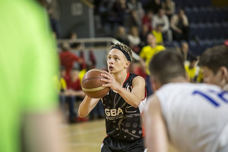 Basketbalisté GBA Lions ve svém druhém utkání na turnaji podlehli Slovensku 76:86.