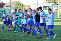 V 8. kole okresního přeboru dokázal nováček z Buku zvítězit v Českých Velenicích 1:0.