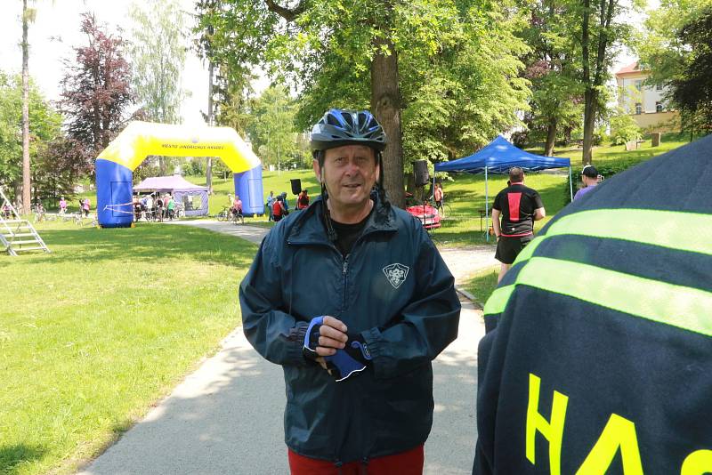 Na akci Přes kopec na Hradec aneb Jindřichohradecký pedál se vydalo přes šest set cyklistů.