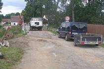 Oprava mostu v Lásenici zavřela cestu na Vydří. 