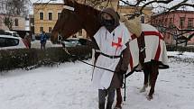 Na "Masopust s párou" se do nedaleké Kamenice nad Lipou po kolejích vypravili i divadelníci z hradecké společnosti Jablonský.