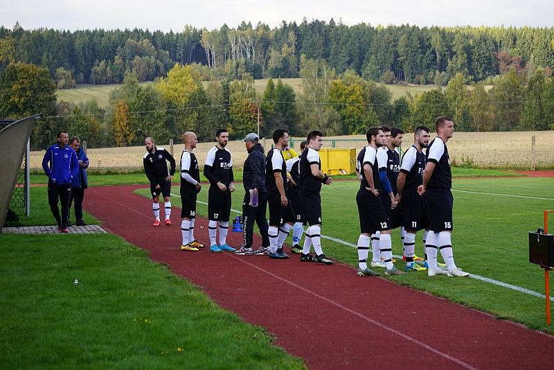 Fotbalisté Suchdola (v černém) zvítězili na půdě Nové Bystřice 3:1, Foto: Andreas Berger