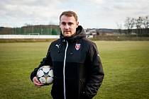 Mladý fotbalový trenér Michal Krtek z Dačic působí u mládeže v kanadské Ottawě.
