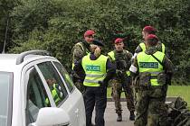 V rámci součinnostního cvičení Policie ČR a Armádou ČR byla dočasně znovu zavedena ochrana vnitřní hranice České republiky s Rakouskem.