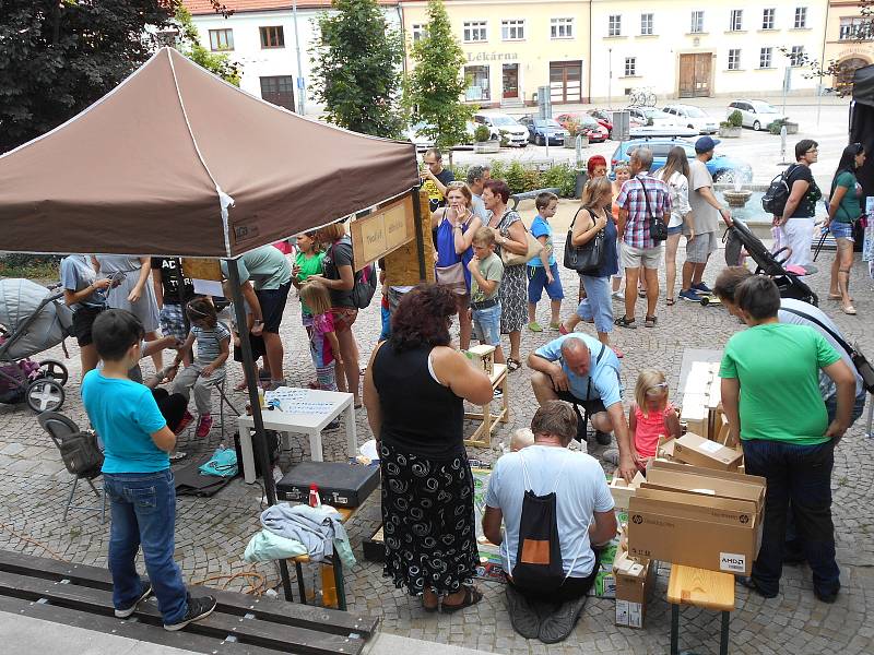 V sobotu se děti bavily na dačickém náměstí.