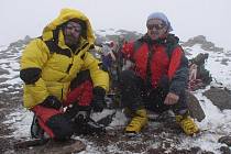 MARIÁN KHANDL (vpravo) a Vlado Zboj na vrcholu Aconcagua v Argentině. 