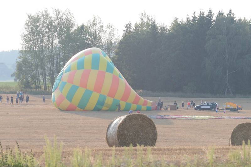 Mistrovství ČR v balonovém létání 2019 se konalo v Jindřichově Hradci.