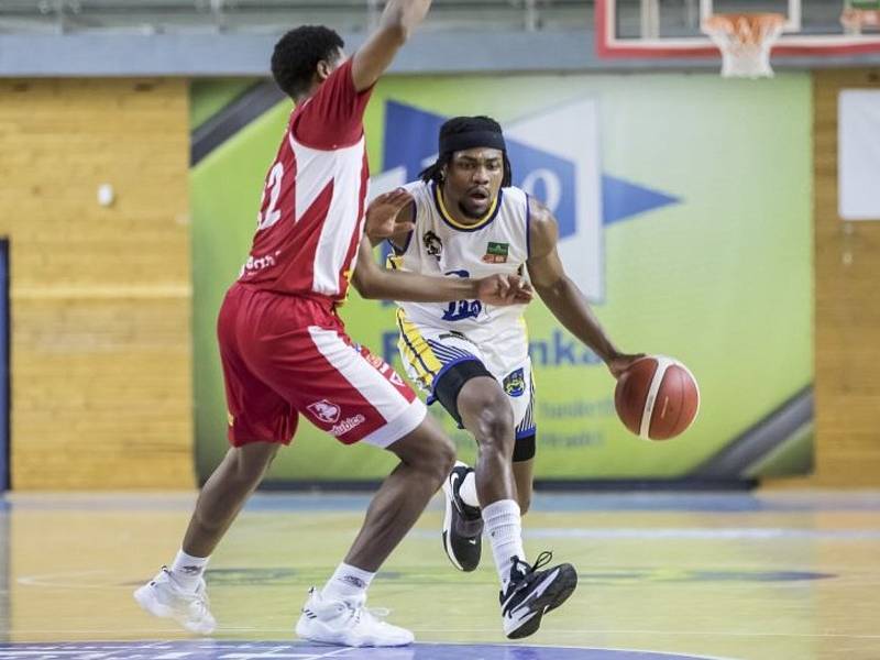 Elitní střelec a nejlepší hráče jindřichohradeckých basketbalistů Torin Dorn kvůli zranění do letošní sezony už nezasáhne.