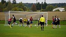 Fotbalisté Suchdola (v černém) zvítězili na půdě Nové Bystřice 3:1, Foto: Andreas Berger