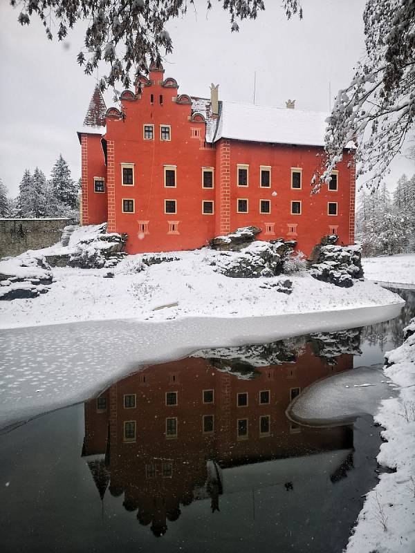 Zasněžená Červená Lhota.