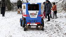 Silvestrovské sjezdy na čemkoli v Horní Radouni 2014. Tentokrát vládla klasická zimní atmosféra. 