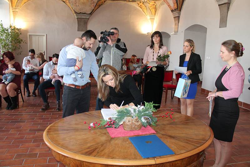 V pátek 1. února se v jindřichohradeckém Muzeu fotografie a moderních obrazových médií konalo vítání občánků.