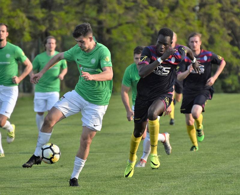 V jihočeském divizním derby Čížová doma rozstřílela Jindřichův Hradec 7:3.