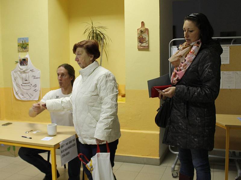 Volební okrsek v Kardašově Řečici patří s 1550 voliči k největším.